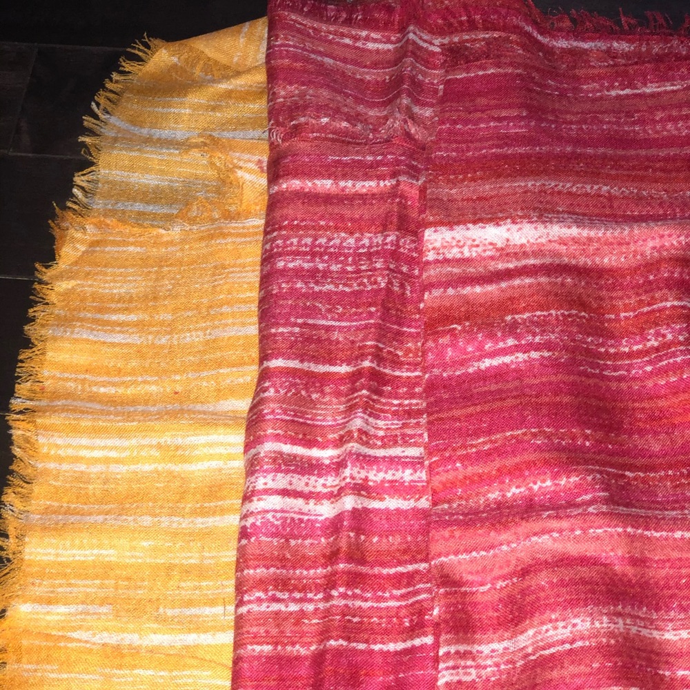 Gorgeous fashion scarf with fire colors!